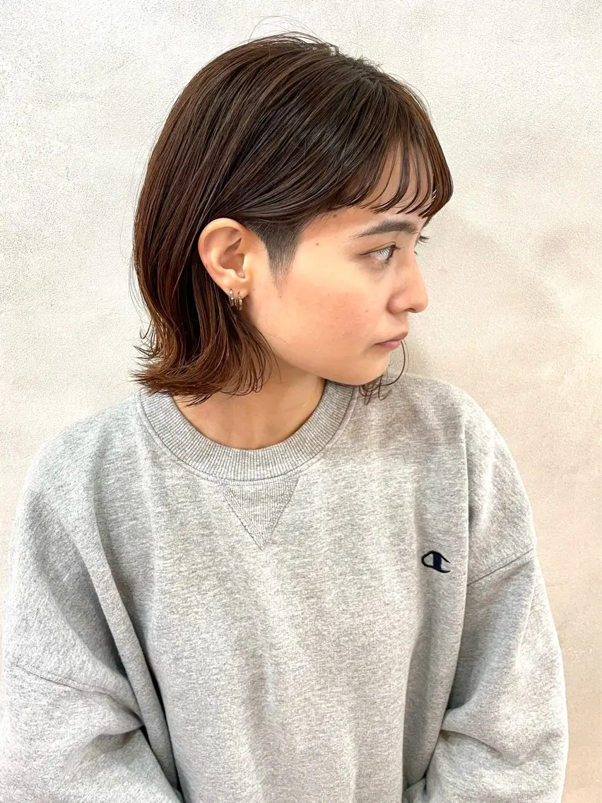 ミディアム カラー 外ハネヘア moro 丁寧なカウンセリングのヘアスタイル