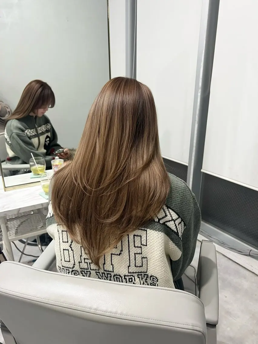 ミディアム カラー カット ヘアカラー トリートメント ヘアセット 🫧艶ダブルカラー ブリーチ🫧トモヤのヘアスタイル
