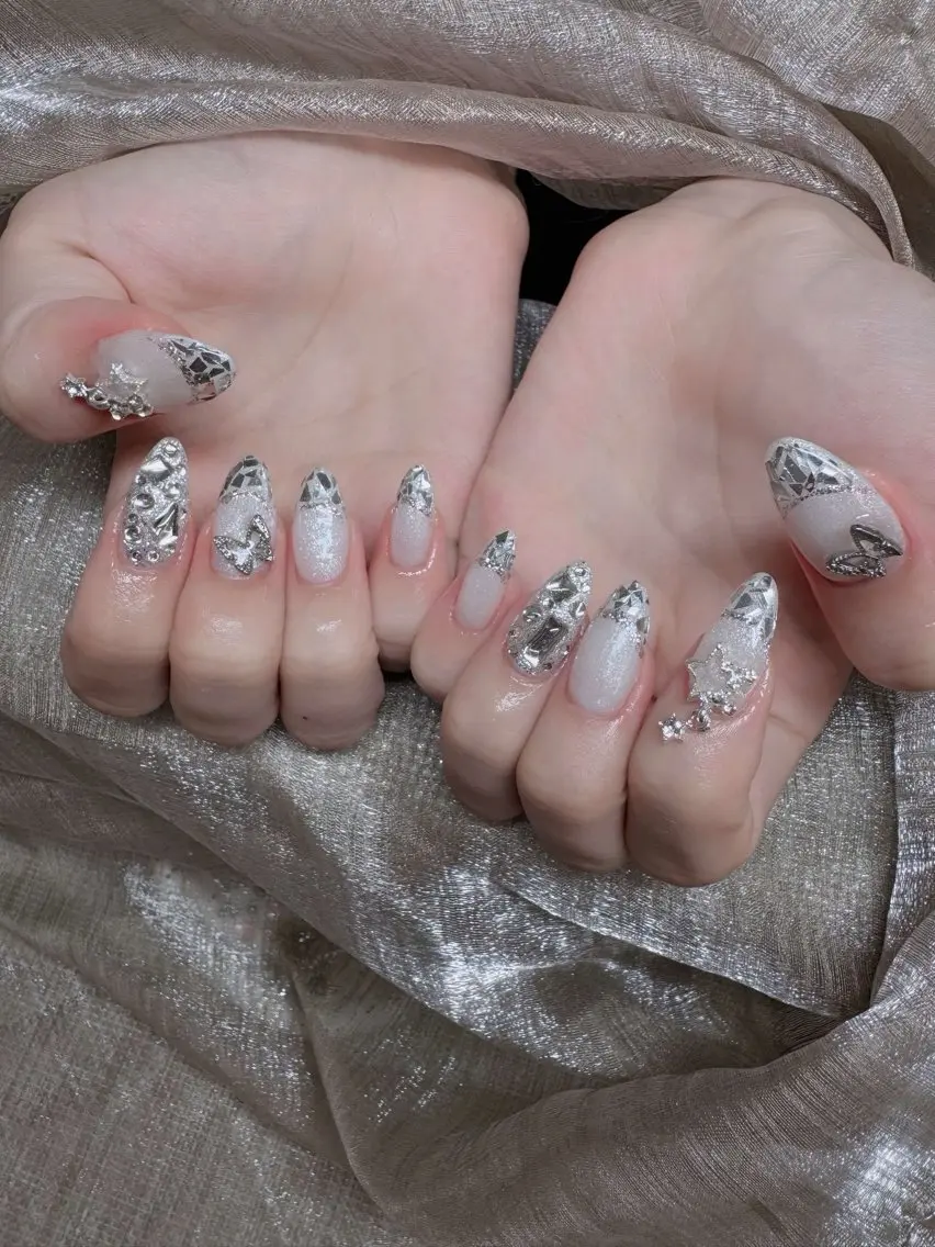 ネイル フレンチネイル ジェルネイル ガラスフレンチ ハロウィン ハート ハンドネイル H.baby Nail Salonのネイルデザイン