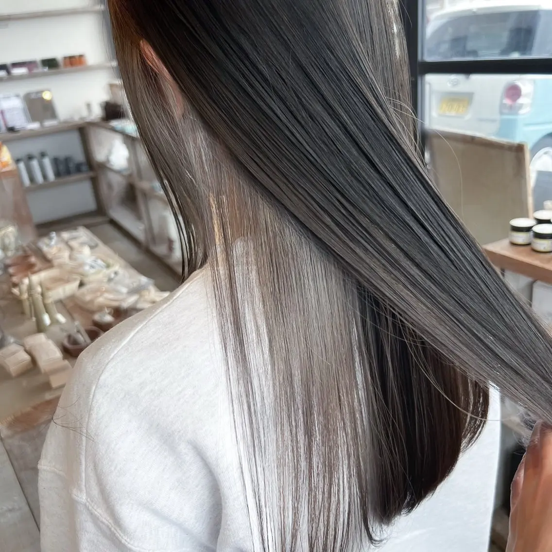 ロング カラー ヘアカラー トリートメント 岸下 理緒のヘアスタイル