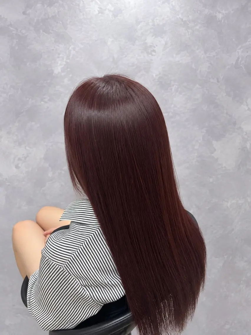 ロング 中山寧々/艶カラー/ ブリーチカラーのヘアスタイル