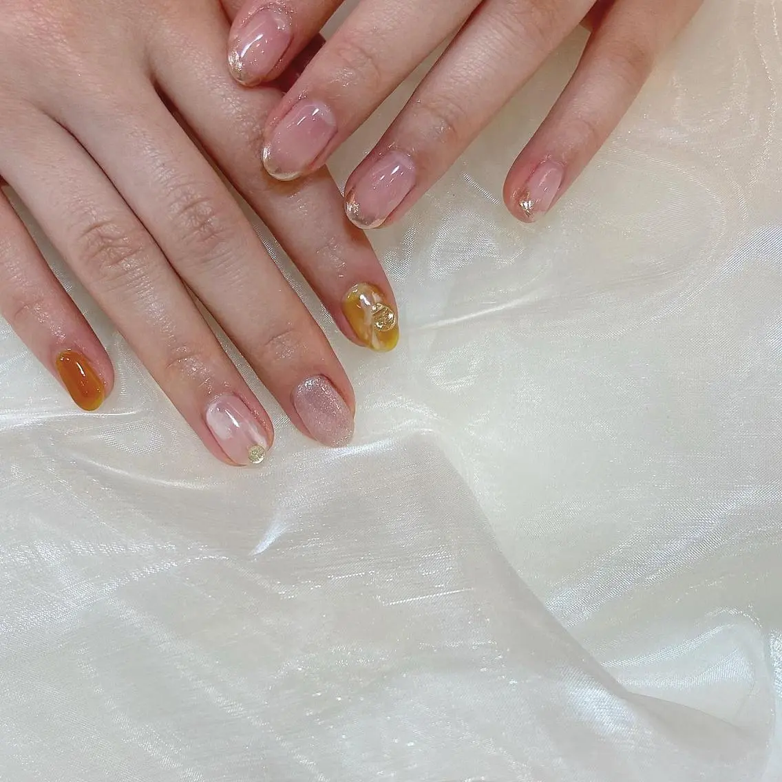 ネイル フレンチネイル ミラーネイル ニュアンスネイル . .のネイルデザイン