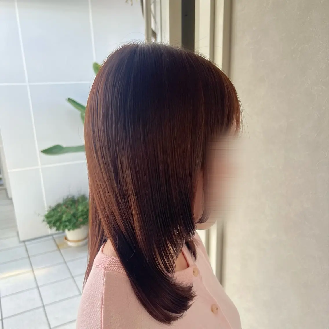 ミディアム カラー 顔周りカット レイヤーカット カット ヘアカラー A BY WHO たかはしのヘアスタイル