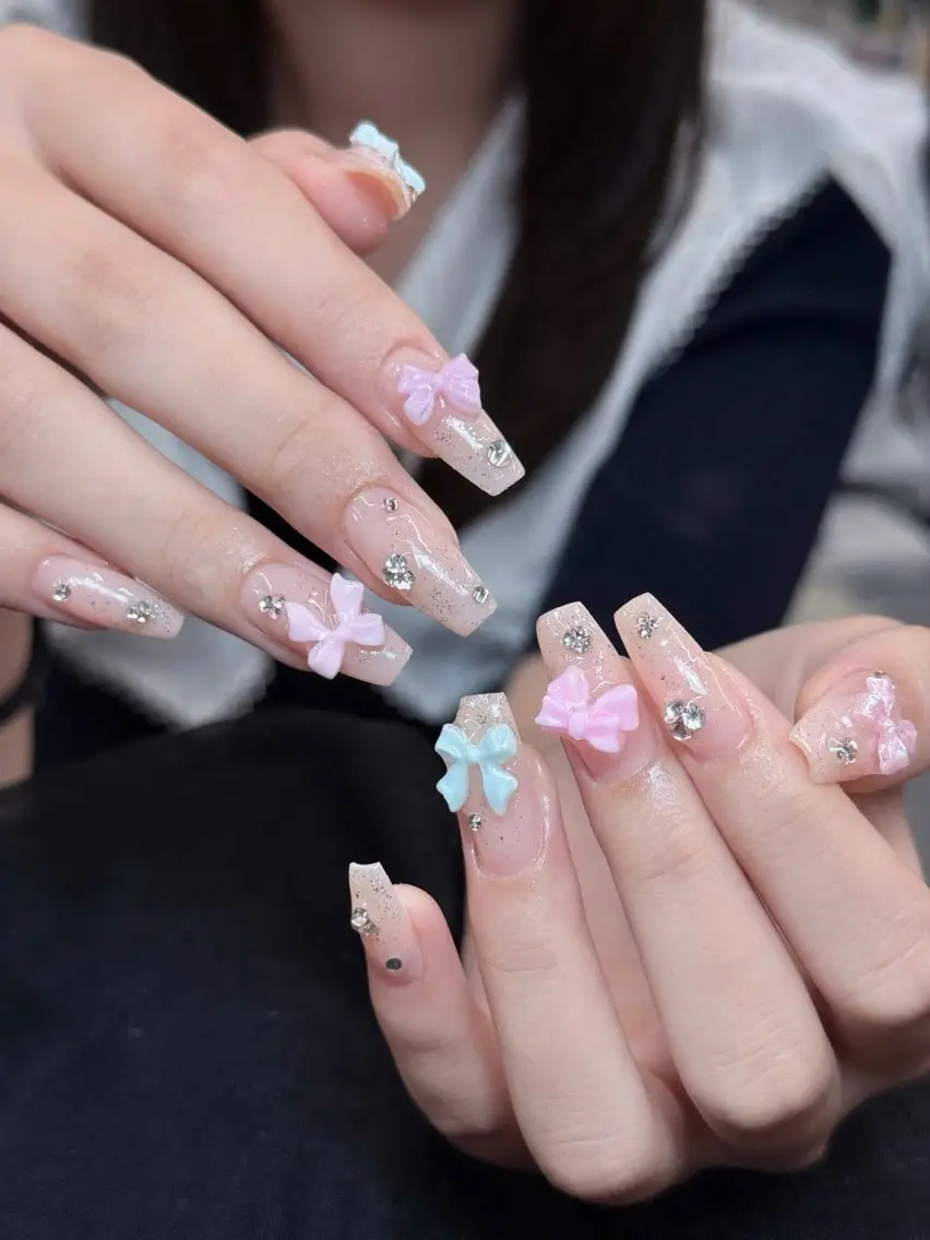 ネイル ガーリー キラキラネイル 韓国ネイル パステルネイル ピンク Iconic Nailのネイルデザイン
