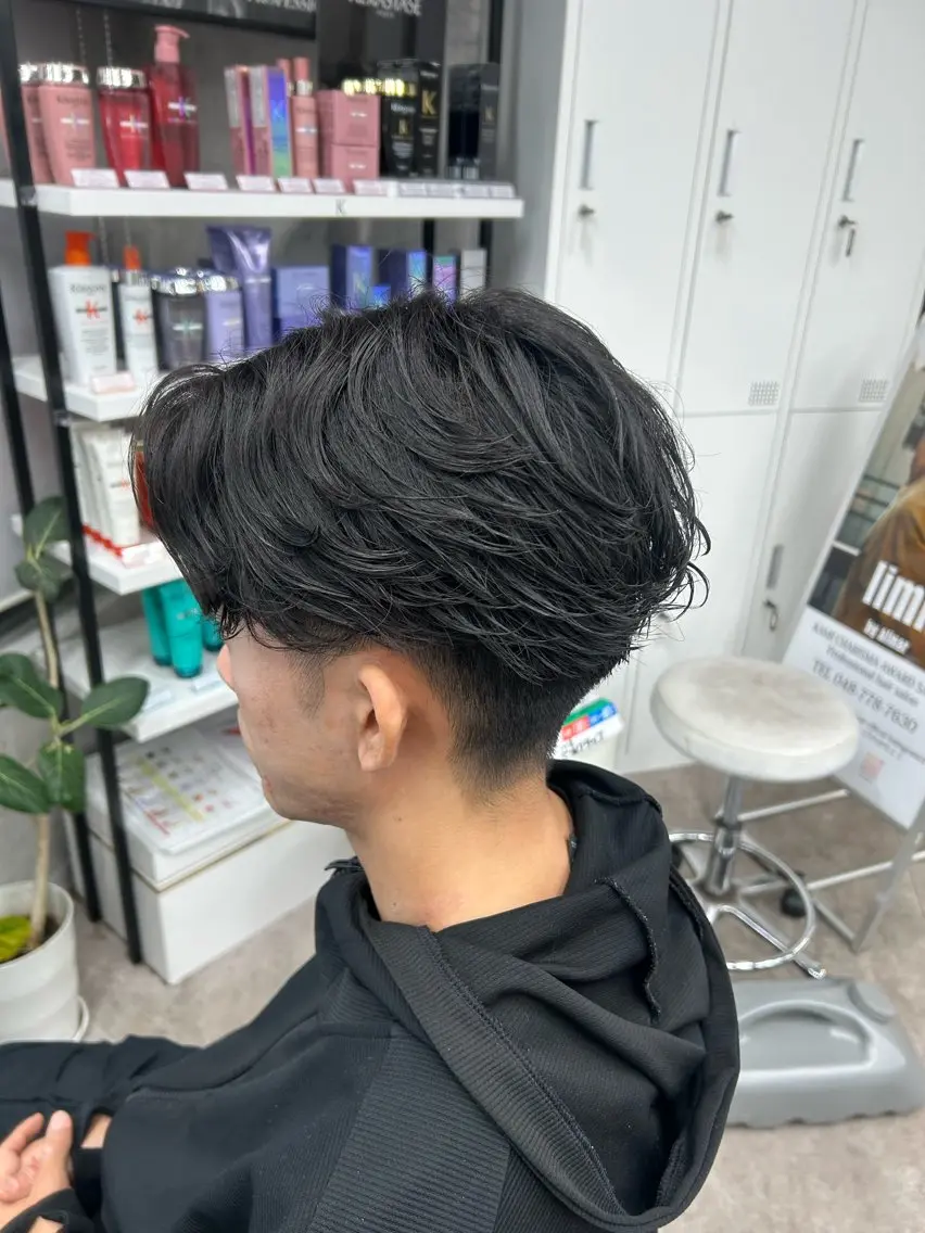 パーマ メンズ limit ユイカ/ ハイトーンカラー💫のヘアスタイル