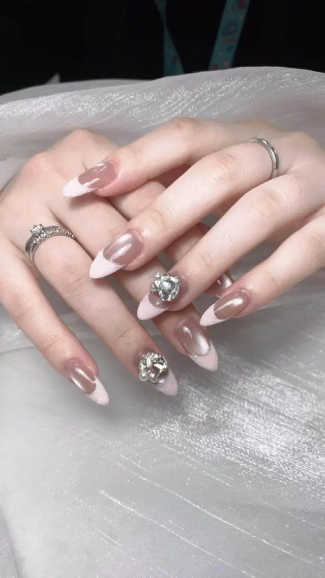 ネイル フレンチネイル グラデーション 韓国ネイル マグネットネイル ミラーネイル Hara Nail 【持ち込みOK】のネイルデザイン