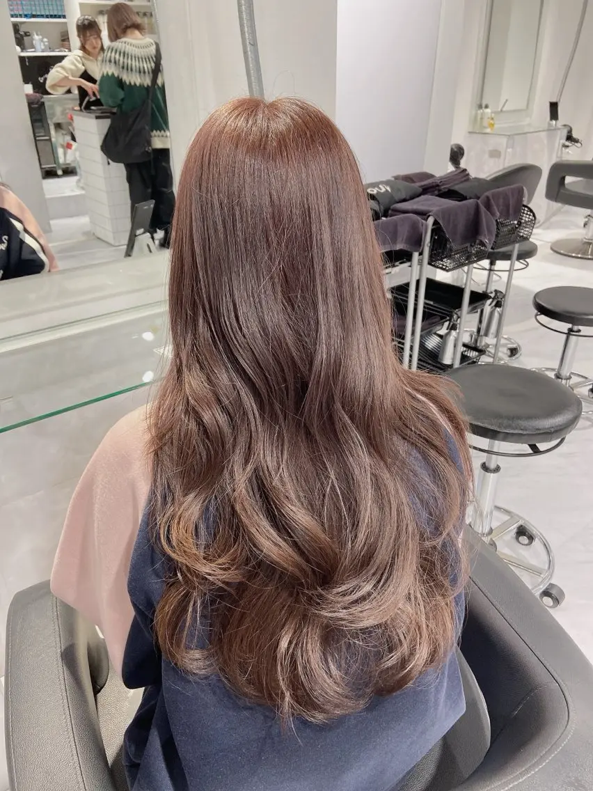 セミロング カラー センターパート特化 井上健太のヘアスタイル
