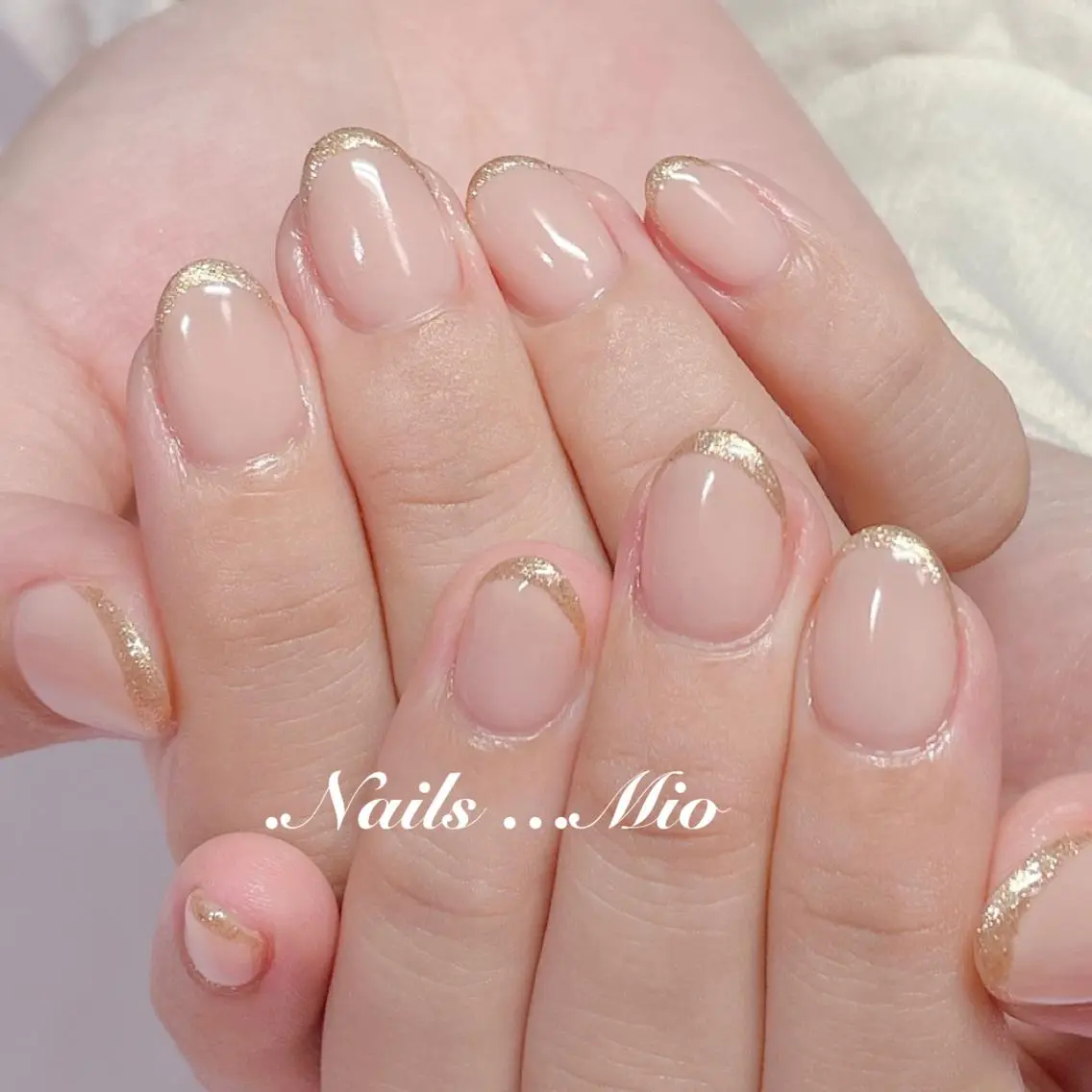 ネイル フレンチネイル ラメ(グリッター) .Nails Mio 赤羽西ネイルサロンのネイルデザイン