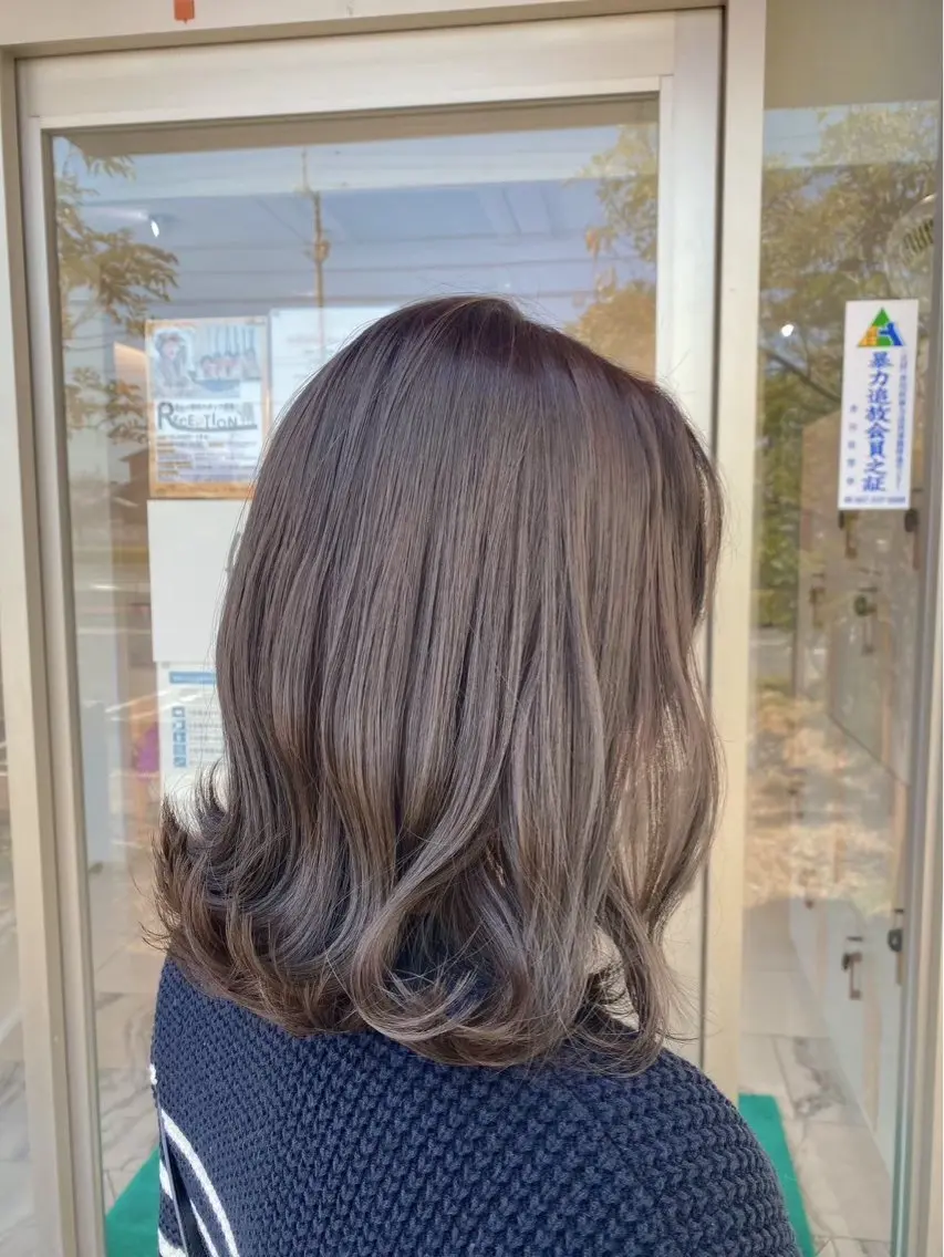 カラー Earth/A あやみのヘアスタイル