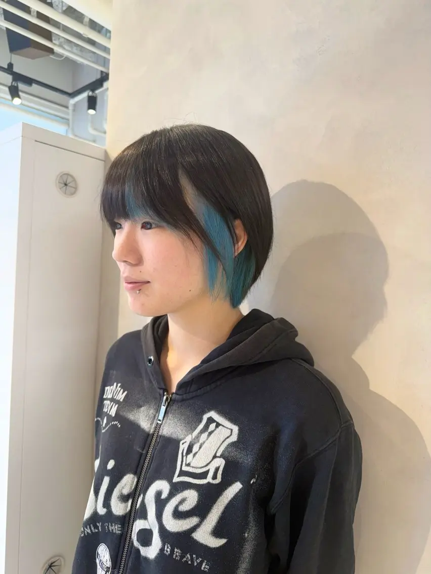 ショート カラー ブルーカラー カット ヘアカラー ハイトーン/うる艶 🤍カラー Mioのヘアスタイル