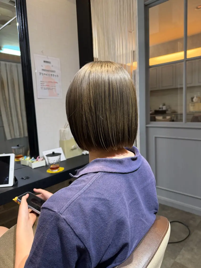ショート カット ヘアカラー トリートメント 川村 綾のヘアスタイル