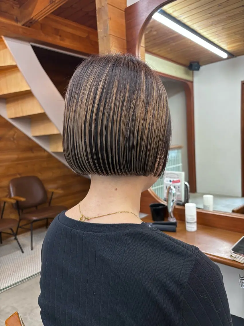 ショート カラー デザインカラー ボブ 五十嵐 雄毅のヘアスタイル