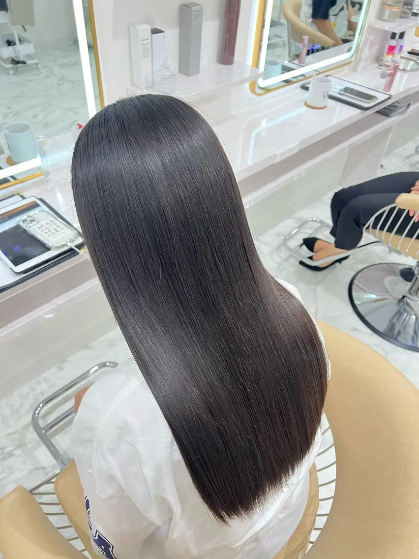 ロング カット 縮毛矯正 SE ITAのヘアスタイル