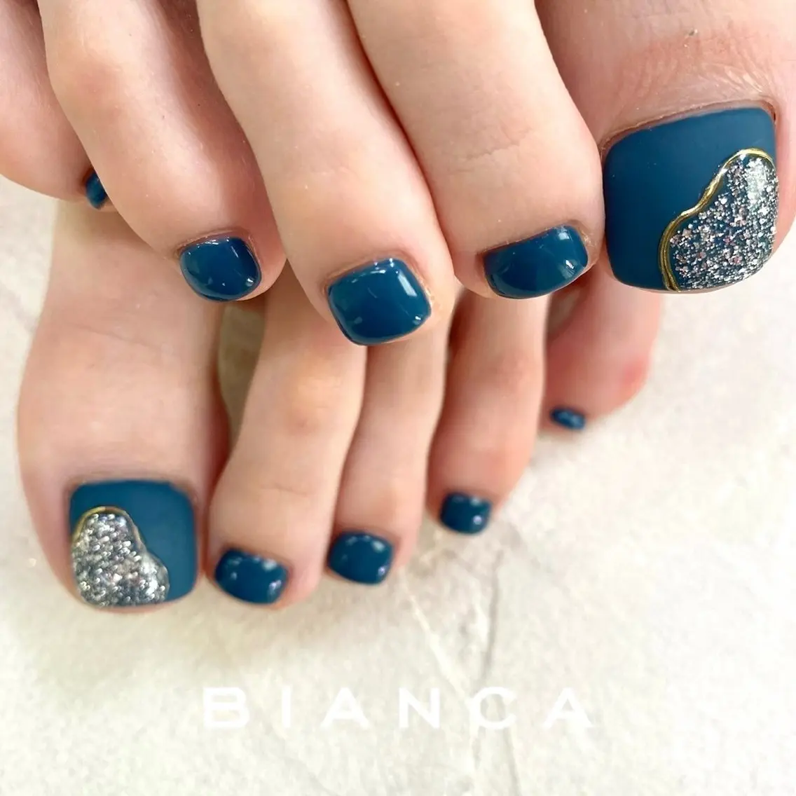 ネイル アートネイル ブルー フットネイル マットネイル フットネイル Bianca‎🤍 WATANABEのネイルデザイン