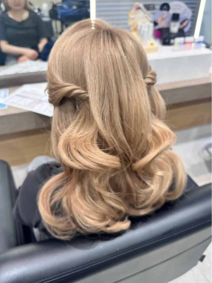 ヘアセット・ヘアアレンジ✨️⭐️営業時間前早朝も可能なお日にちございます!予約リクエストからご相談ください!!の写真