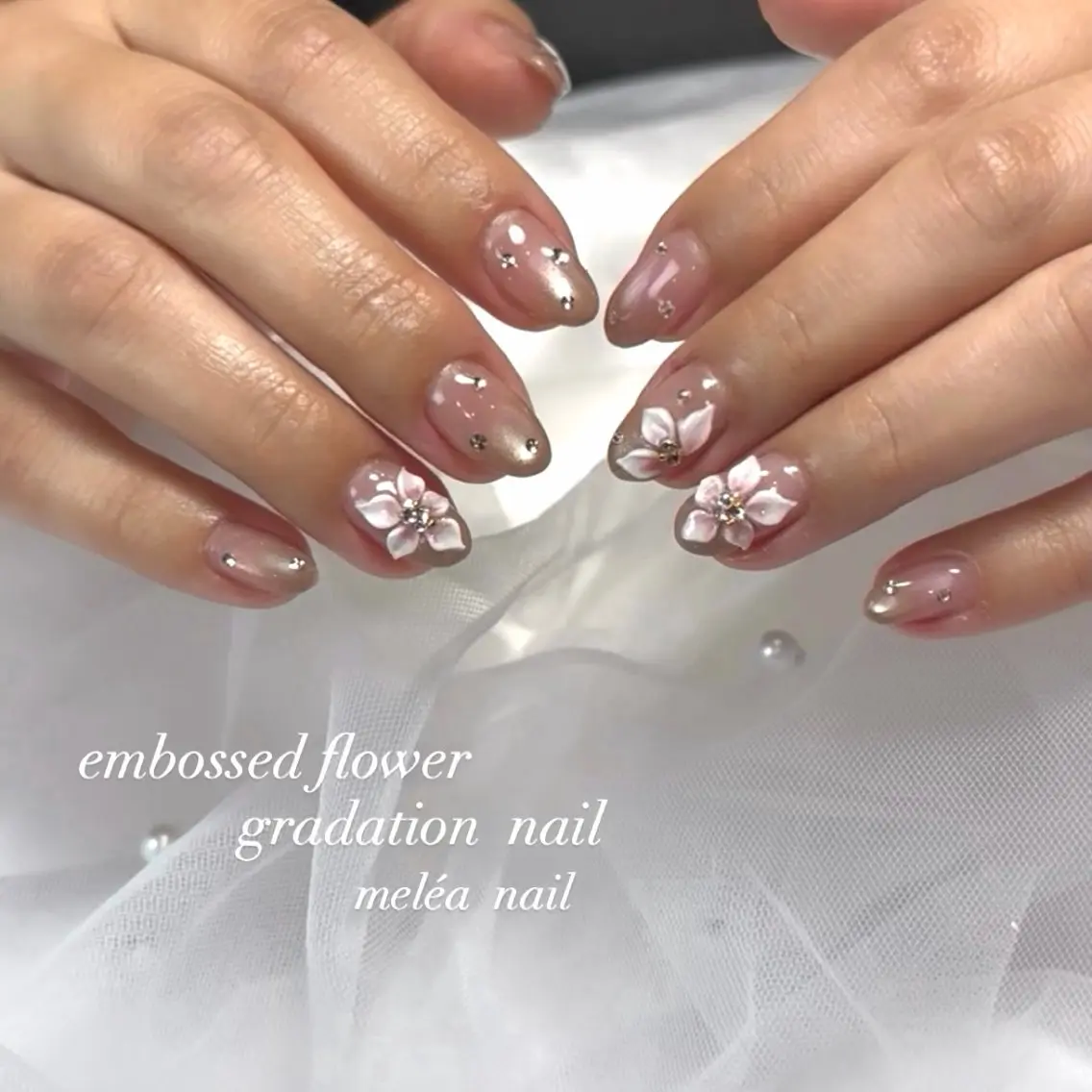 ネイル フラワーネイル グラデーション miho meléanailのネイルデザイン