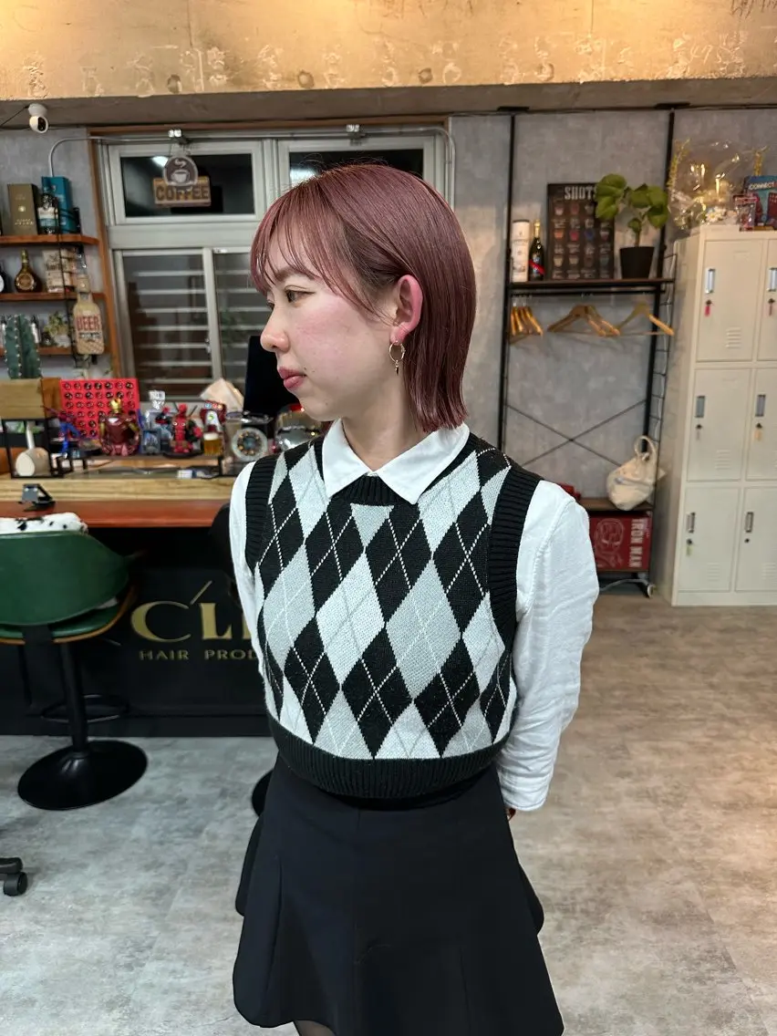 ショート 切りっぱなしボブ ショートボブ ハンサムショート 丸みショート ボブ カット ヘアカラー トリートメント モテ髪/ボブ/ショー ト/アダチフウトのヘアスタイル