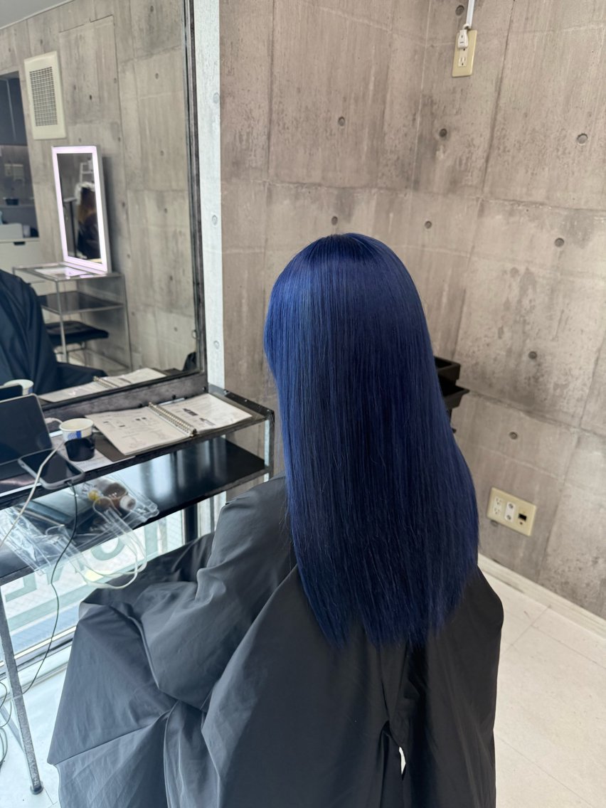 セミロング カラー メンズ メンズブリーチ ブリーチ ブルーカラー ネイビーカラー ヘアカラー トリートメント 原色、推し活カラー✨ オタク美容師かずきのヘアスタイル