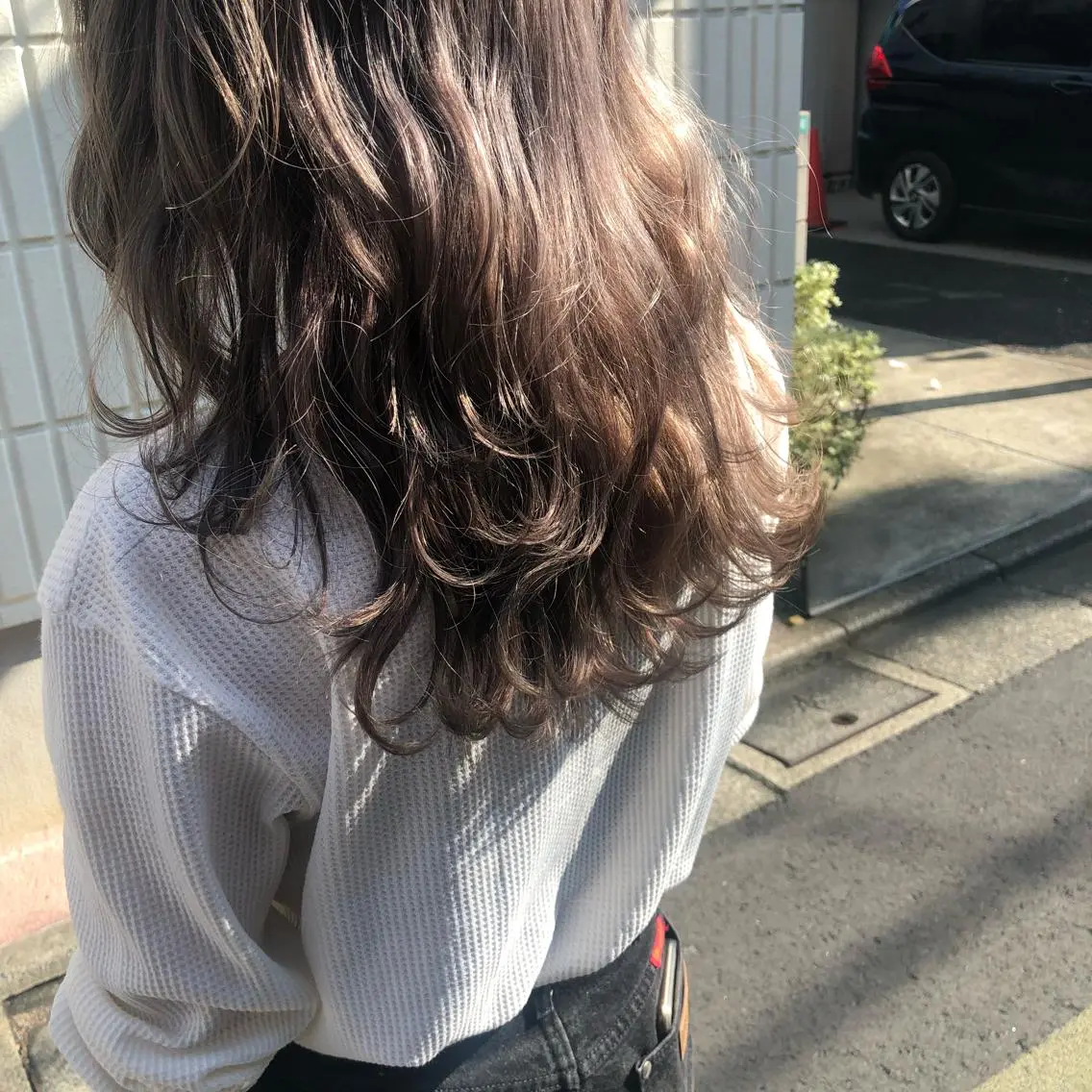 ロング カラー ベージュカラー ブリーチ ハイトーンカラー ラベンダーカラー ラベンダーベージュ カット ヘアカラー トリートメント BRITS 渡辺 菜々子のヘアスタイル
