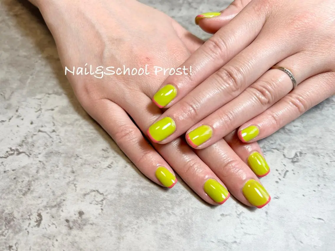 ネイル フレンチネイル Nails Prost!のネイルデザイン