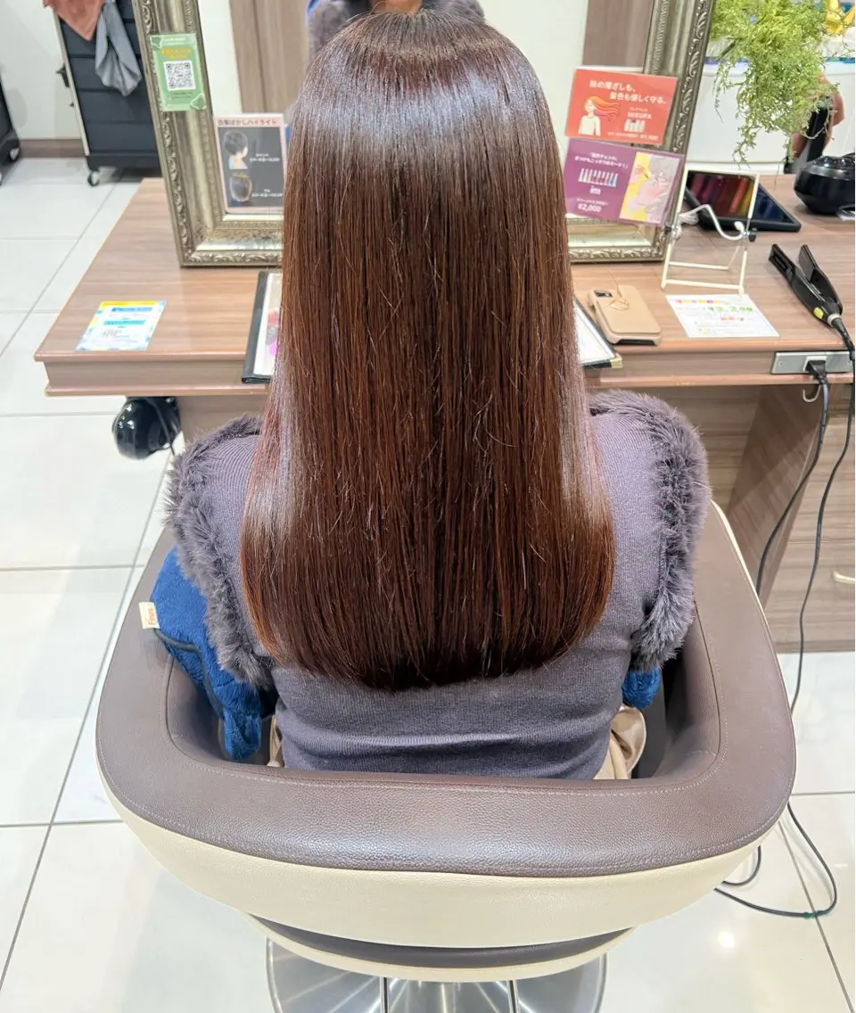 ロング ヘアカラー 阪本 紀乃のヘアスタイル