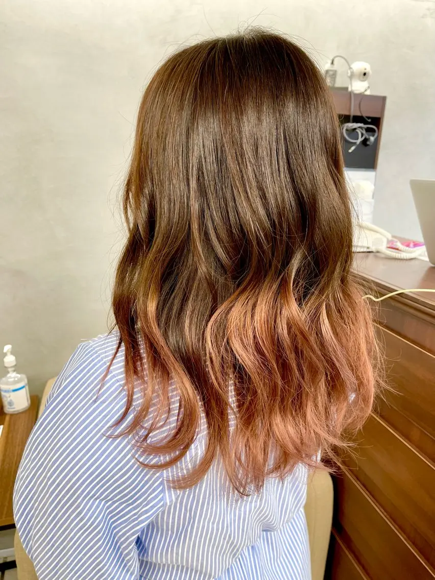 カラー ベージュカラー グラデーションカラー ピンクカラー あゆみ /sopiのヘアスタイル