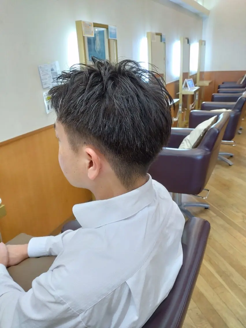 メンズ カット ヘッドスパ 仮屋 敬介のヘアスタイル