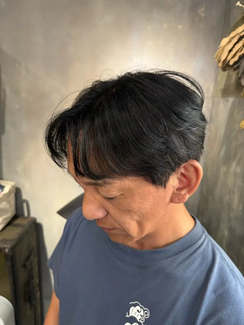 ショート カラー メンズ センターパート メンズ韓国風 黒髪 韓国風ヘア ショートヘア カット ヘアカラー 田中 叶夢のヘアスタイル