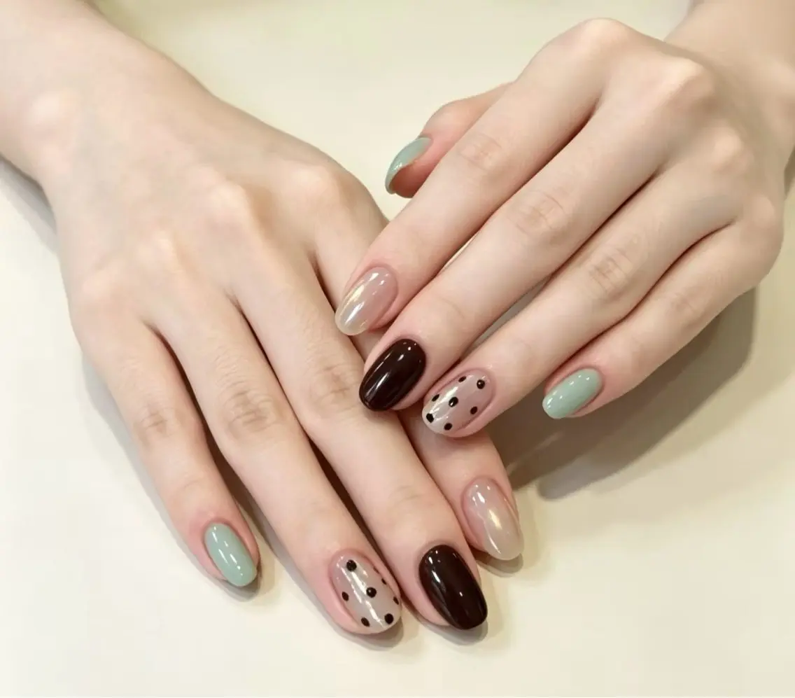 ネイル フレンチネイル ラメ(グリッター) ラメグラデーション マグネットネイル 持ち込み Unicorn Nail原宿表参道のネイルデザイン