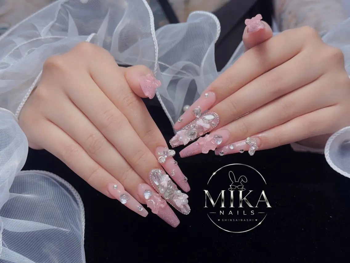 ネイル ハンドネイル Genie Mika Nailsのネイルデザイン