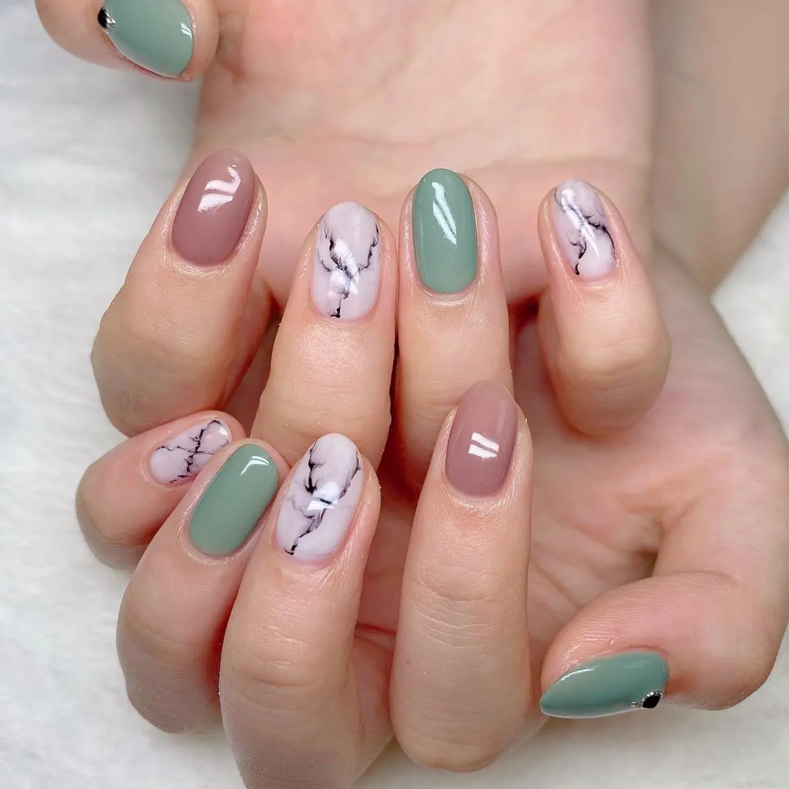 ネイル ハンドネイル ハンドケア ナユキNA.YUKI 池袋店のネイルデザイン