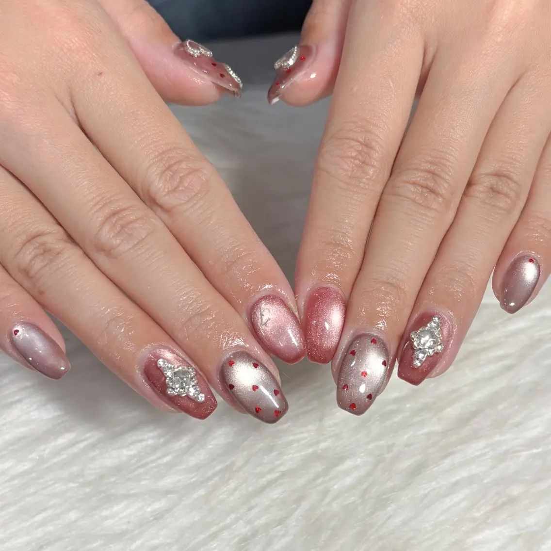 ネイル ハンドネイル LAVISH manaのネイルデザイン