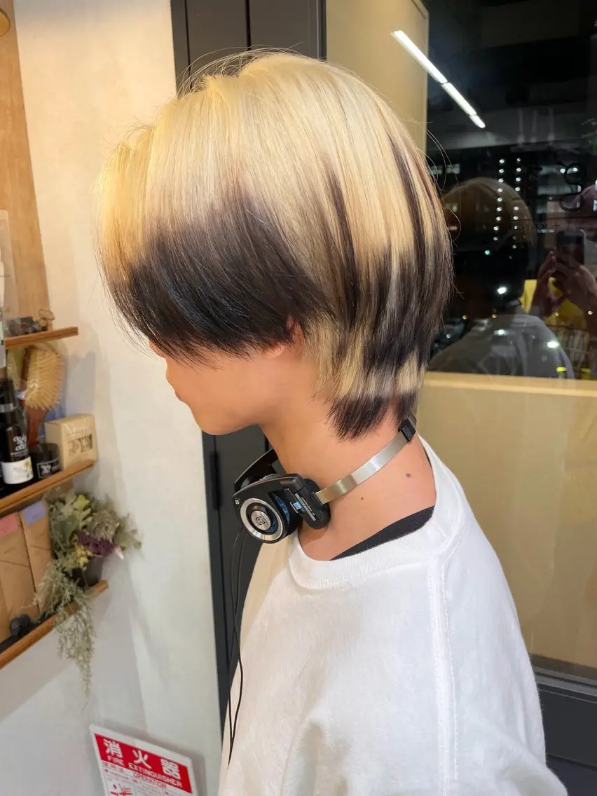 ショート カラー デザインカラー ダブルカラー ヘアカラー トリートメント レイン🌏🌱 似合わせ/ハイトーンのヘアスタイル