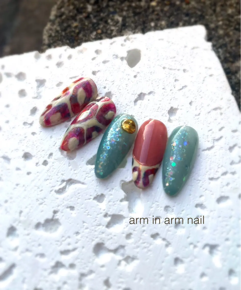 ネイル arm in arm ︎✿Yamamotoのマツエク・マツパデザイン