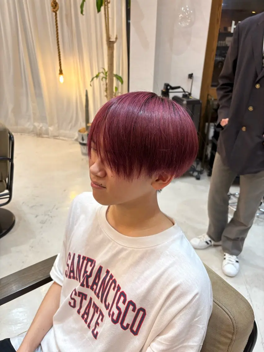 カラー ブリーチ ピンクカラー ヘアカラー 石原 優輝のヘアスタイル