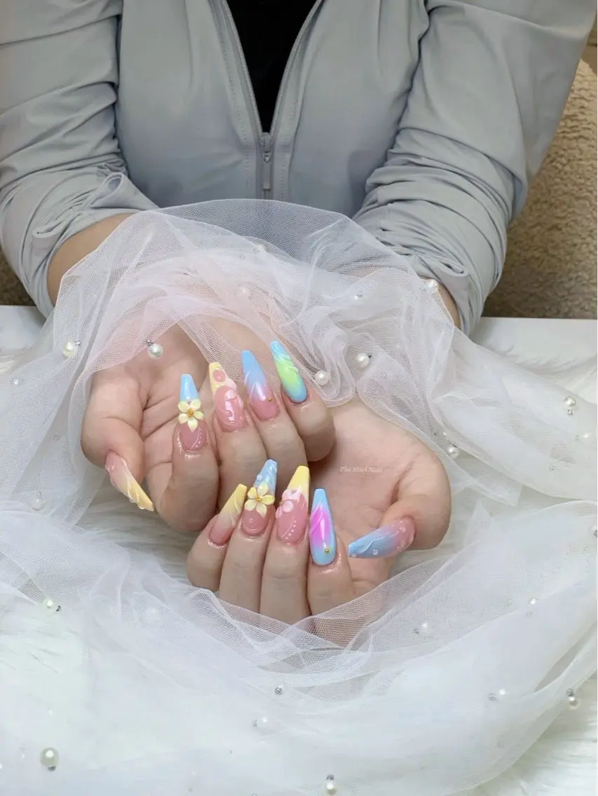 ネイル ハンドネイル HANA 長さだしのネイルデザイン