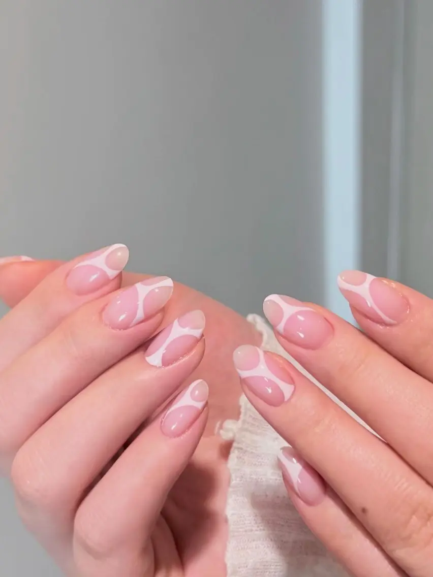 ネイル オーロラネイル チークネイル 長さ出し フットネイル フレンチネイル ハンドネイル Miss Nailのネイルデザイン