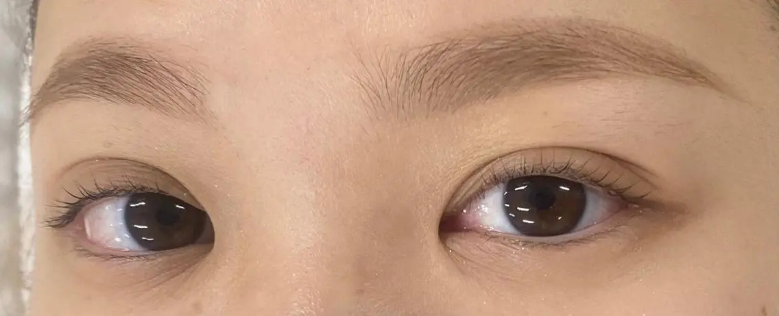 マツエク・マツパ ナチュラル まつげパーマ 斎藤 嘉奈の眉毛・アイブロウイメージ