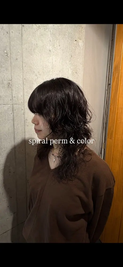 ミディアム カラー パーマ 槇野 皓介のヘアスタイル