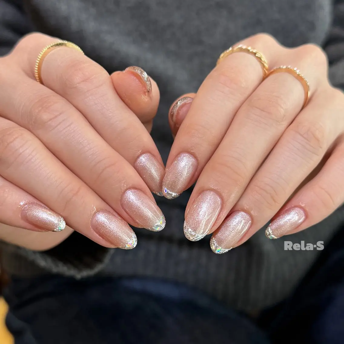 ネイル オーロラネイル 長さ出し フレンチネイル ジェルネイル ガラスフレンチ ハンドネイル Rela・S NAILのネイルデザイン