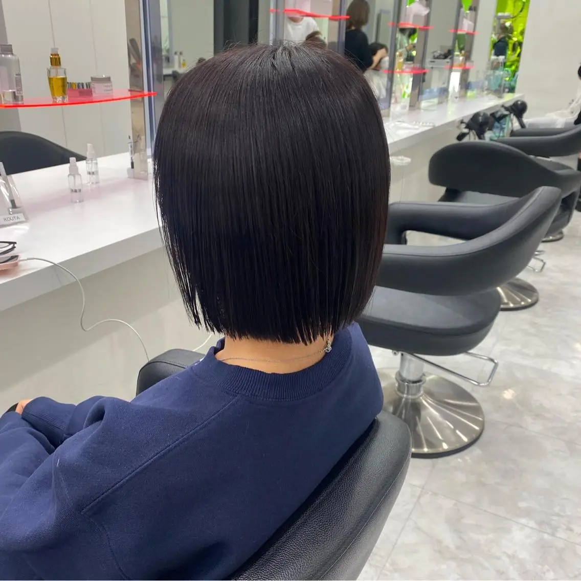 ショート カラー ベージュカラー 黒髪 ブリーチ ブルーカラー ブルーブラック 🤎MISAKI 艶髪カラー🤎のヘアスタイル
