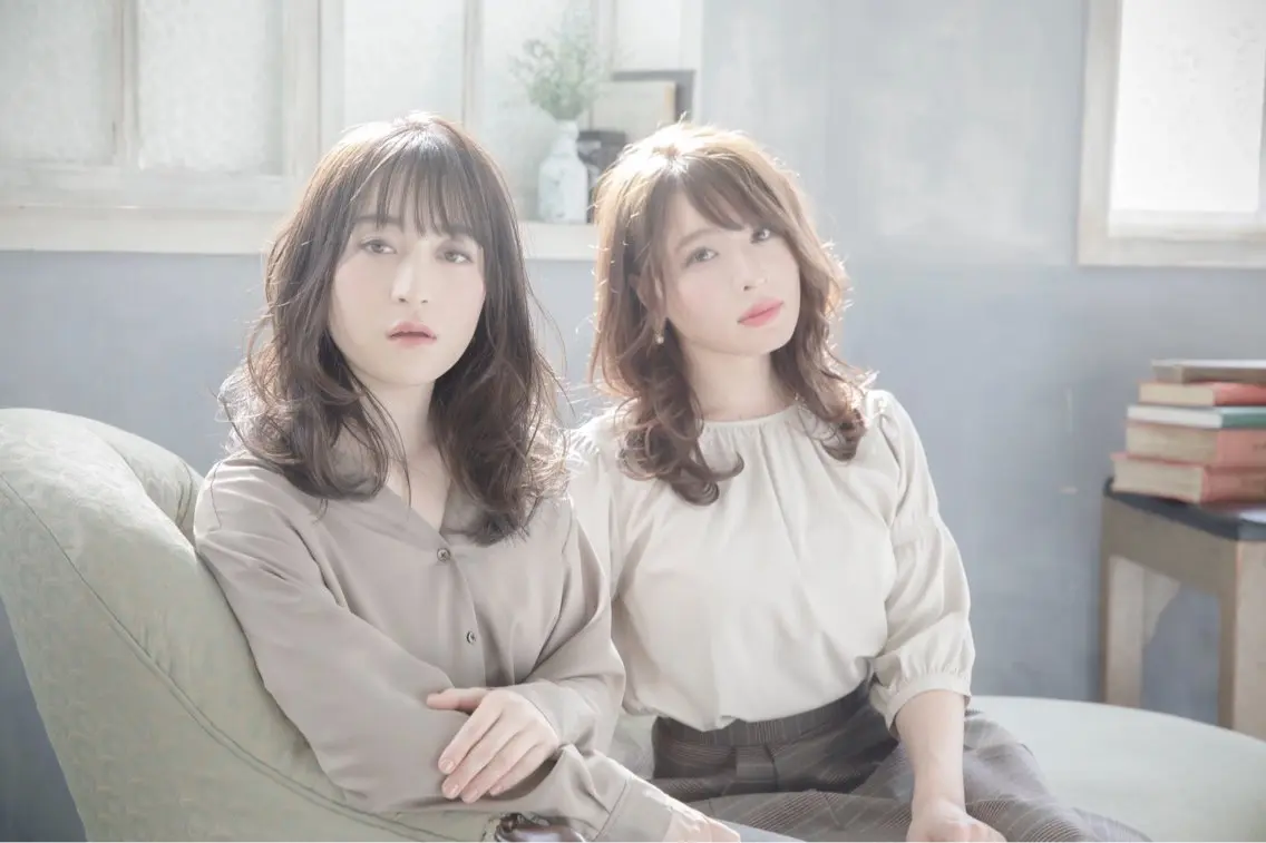 セミロング カラー 髪質改善 川島　広大のヘアスタイル