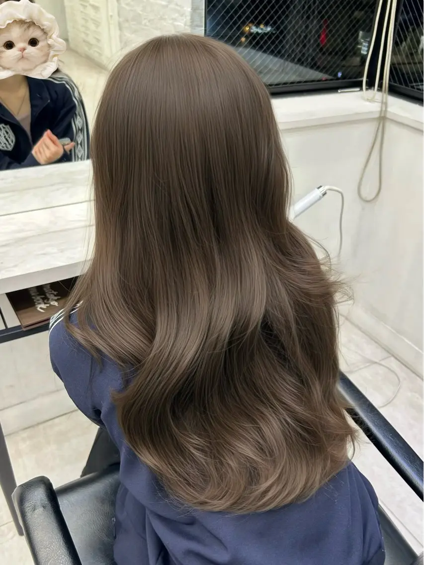 ロング カラー カット ヘアカラー トリートメント 韓国ヘア🇰🇷／ 艶カラー鈴木萌愛🩶のヘアスタイル