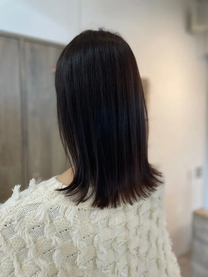ミディアム カット ヘアカラー 縮毛矯正 茅野 あゆ美のヘアスタイル