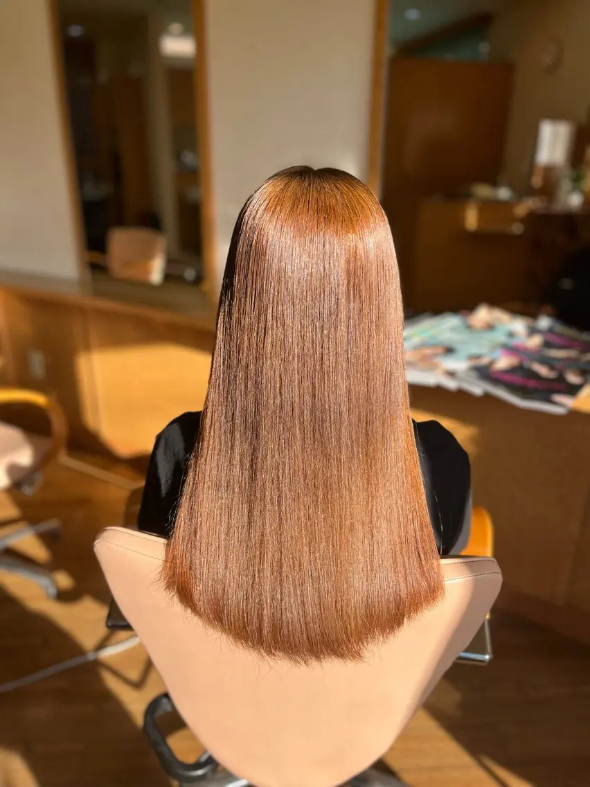 ロング カット 縮毛矯正 🫧透明感カラー /艶髪すなお🧸のヘアスタイル