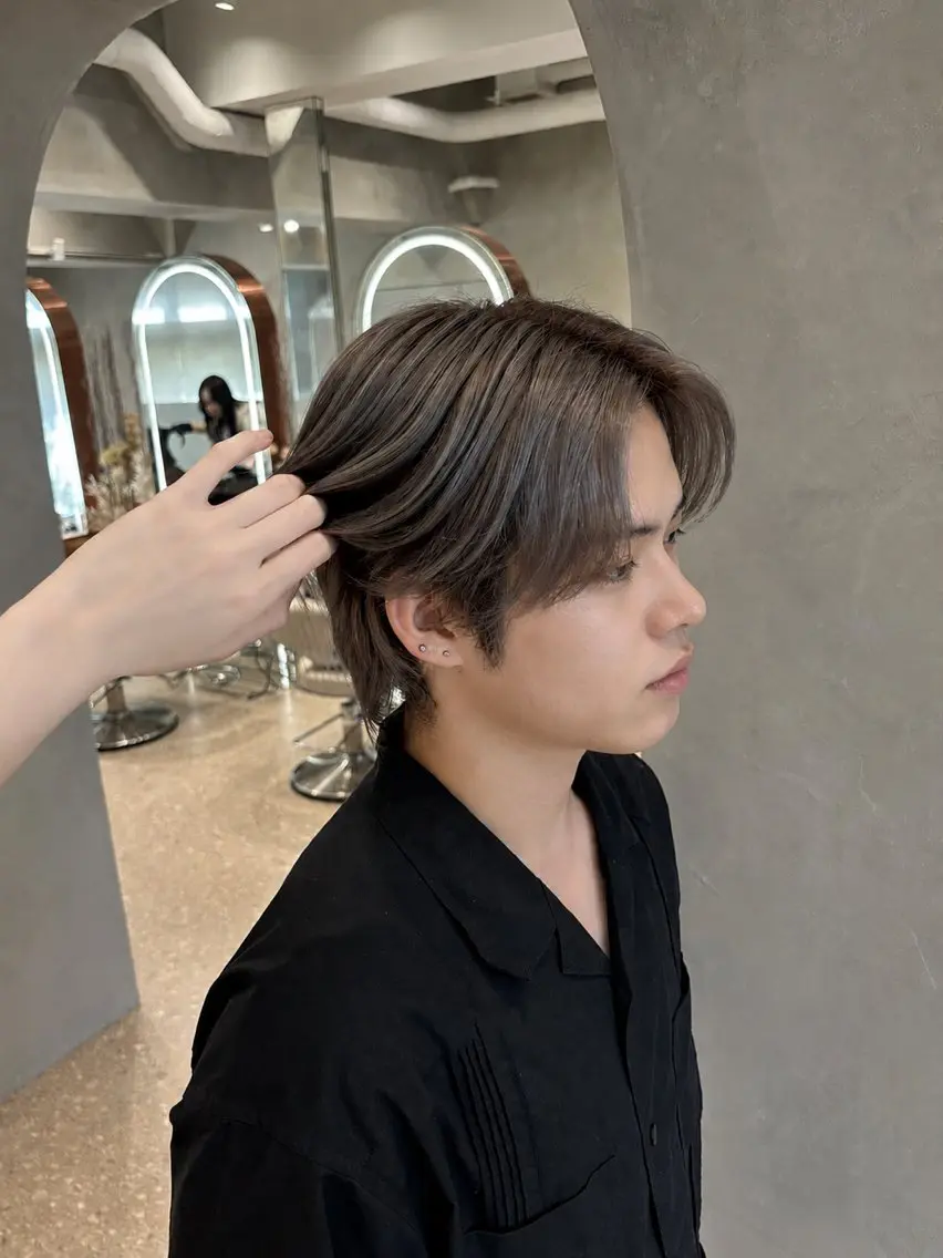 カラー ブリーチ ヘアカラー ユ ヅのヘアスタイル
