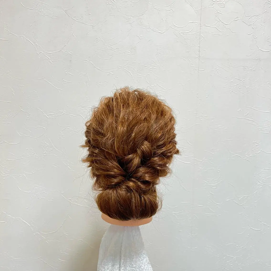ロング カラー ヘアアレンジ 松田 紗采のヘアスタイル