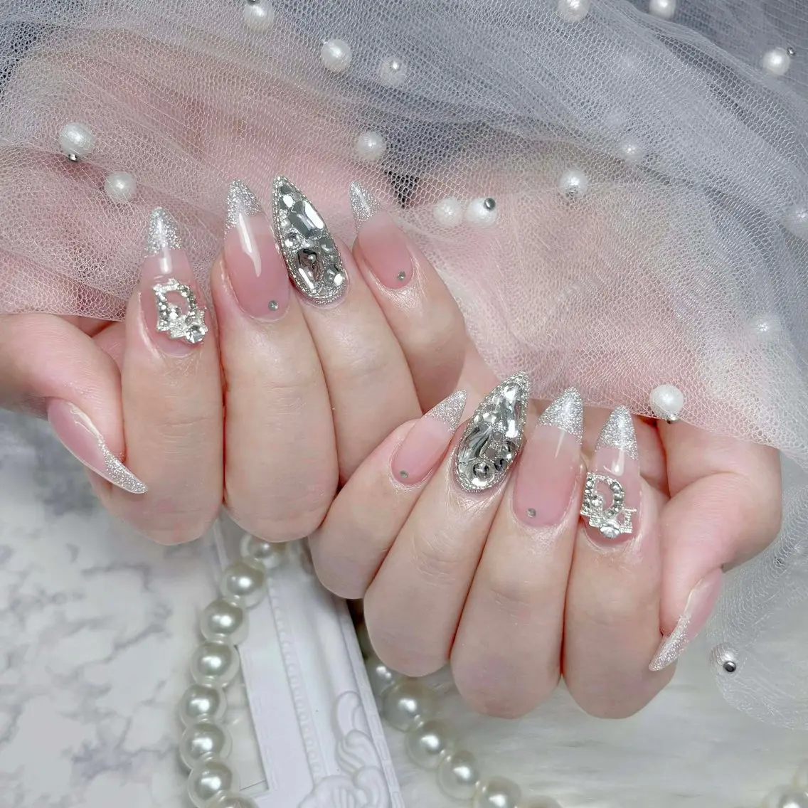 ネイル アートネイル フレンチネイル ジェルネイル グラデーション ニュアンスネイル ハンドネイル Nova Nailのネイルデザイン