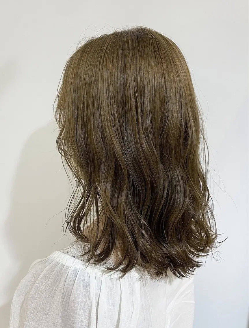 ミディアム カラー カット ヘアカラー トリートメント 鈴木弥月/大人ボブ× 透明感カラーのヘアスタイル