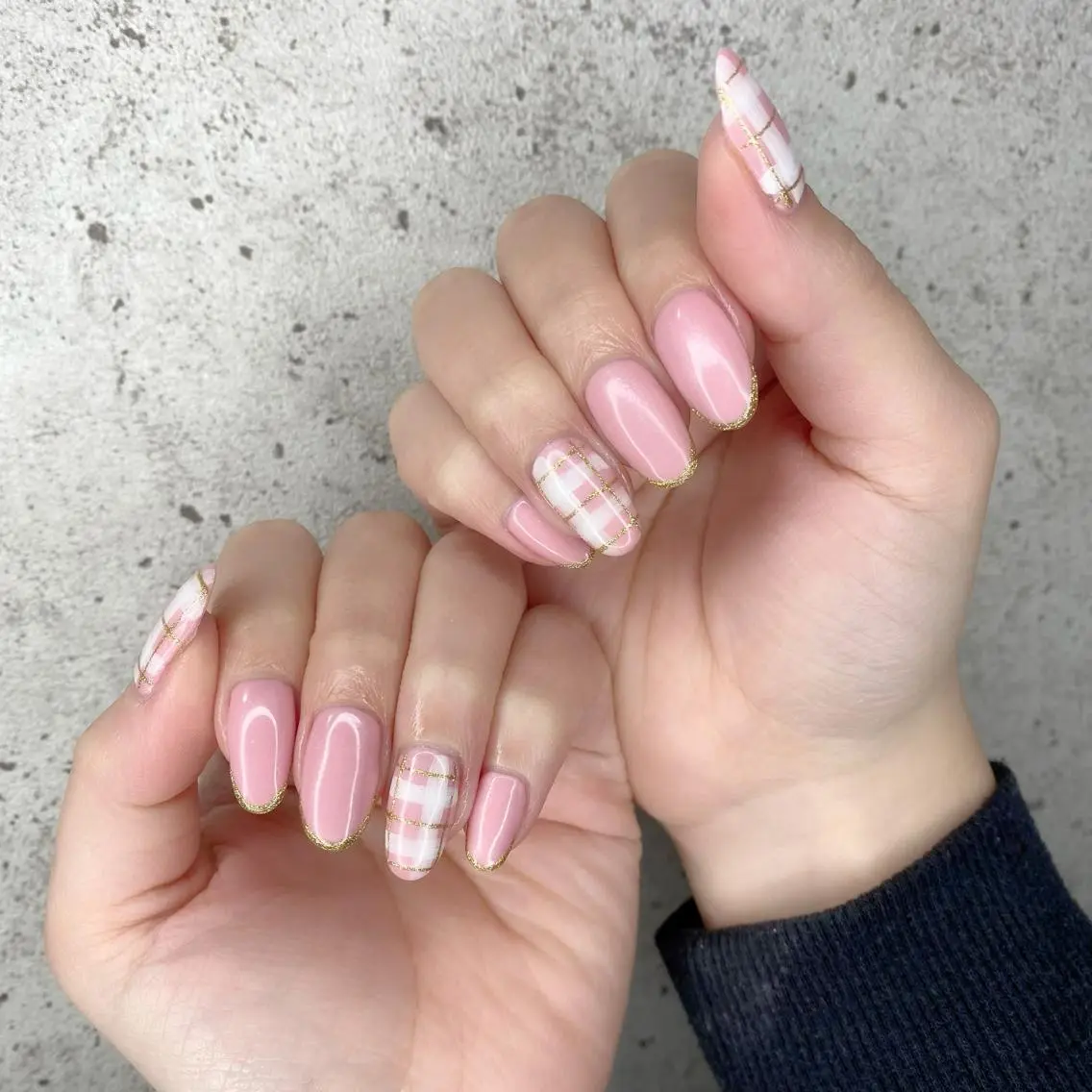 セミロング カラー パーマ ヘアアレンジ メンズ キッズ ネイル マツエク・マツパ ピンクカラー カラーマツエク クリスマス ロングネイル ピンク ハンドネイル Salon Ｋのネイルデザイン